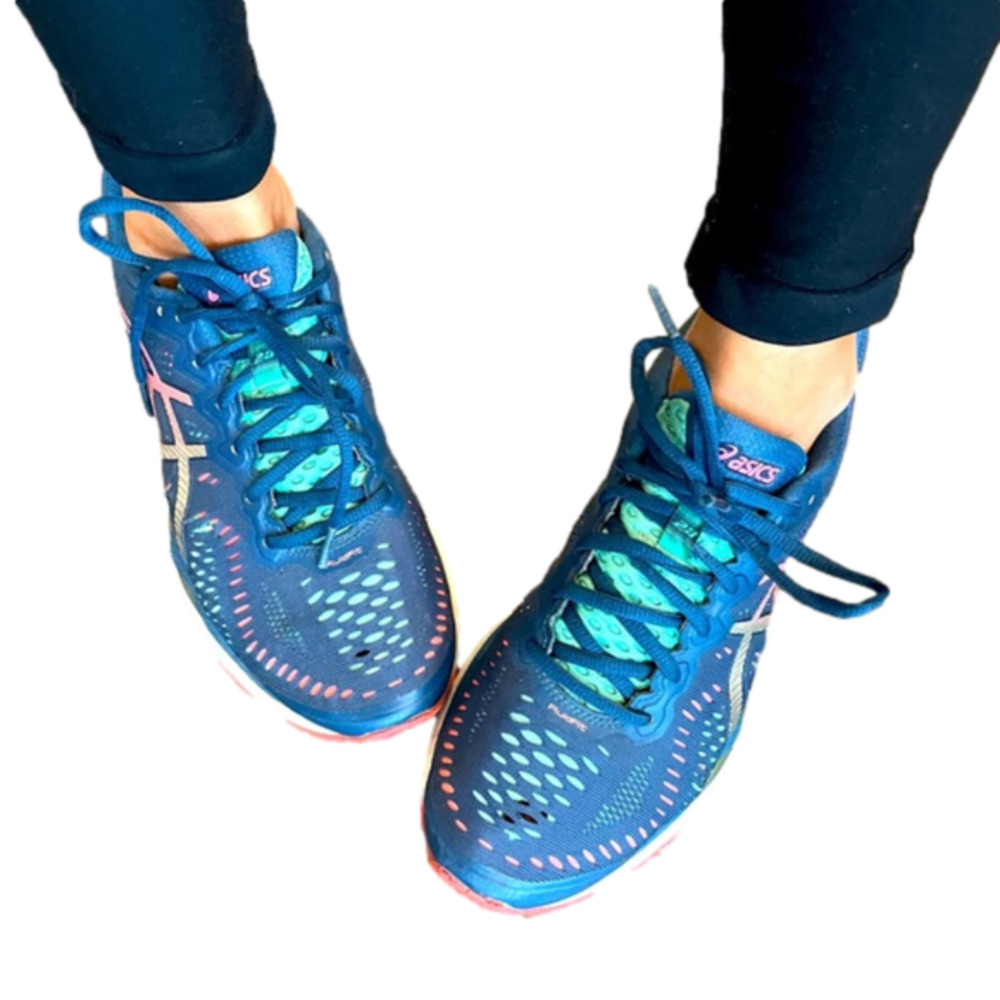 ASICS Gel Kayano 23 Women's size 7.5 Running Shoes. Colorful and comfortable!